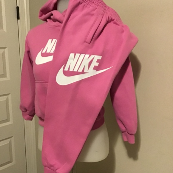🔥Best offers, Nike’s, kids jogging set, 5-6yrs, size 6, see photos, great cond. - Picture 3 of 4